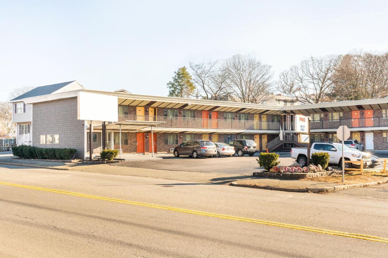 Oyo Hotel Malden Ma Broadway Luaran gambar
