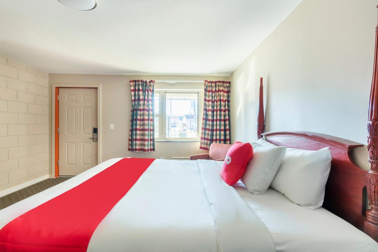 Oyo Hotel Malden Ma Broadway Luaran gambar