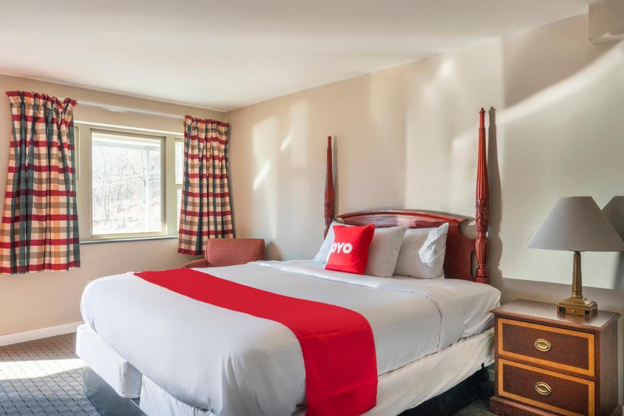 Oyo Hotel Malden Ma Broadway Luaran gambar