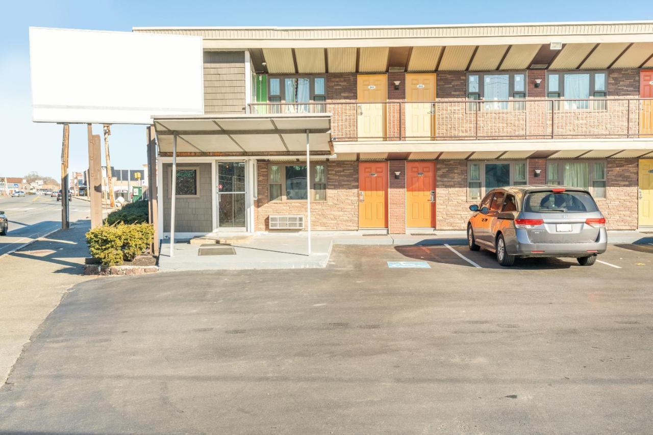 Oyo Hotel Malden Ma Broadway Luaran gambar